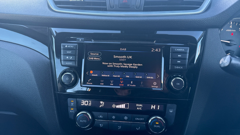 Nissan Qashqai 1.3 DiG-T Acenta Premium 5dr Petrol Hatchback